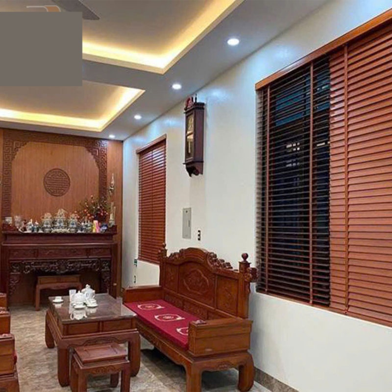 Rèm sáo gỗ bàn thờ treo tường chung cư