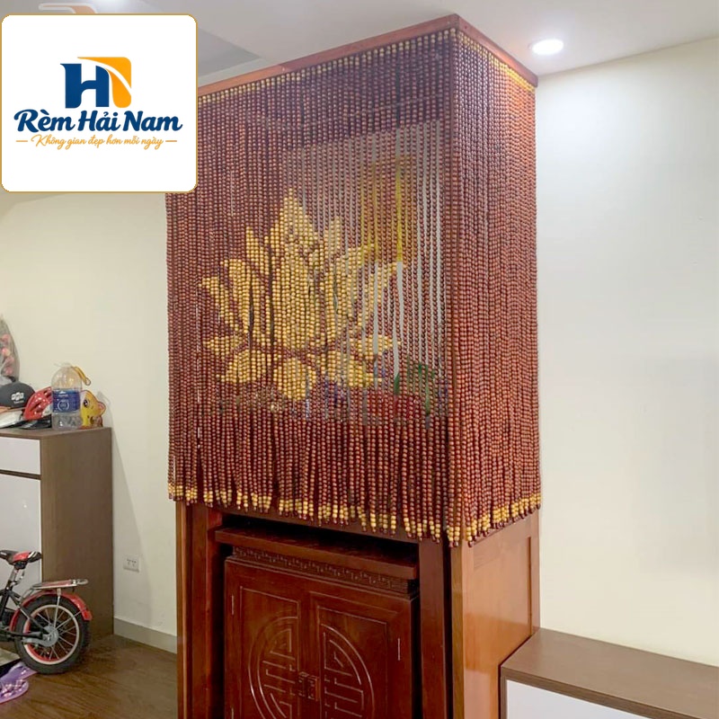 Rèm hạt gỗ hương cao cấp che bàn thờ RHG06