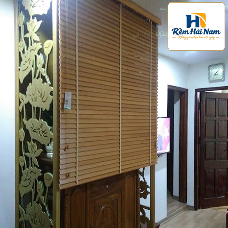 Rèm sáo gỗ che bàn thờ RGBT21
