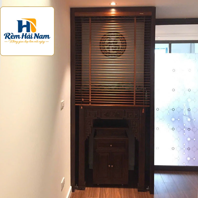 Rèm sáo gỗ che bàn thờ RGBT34