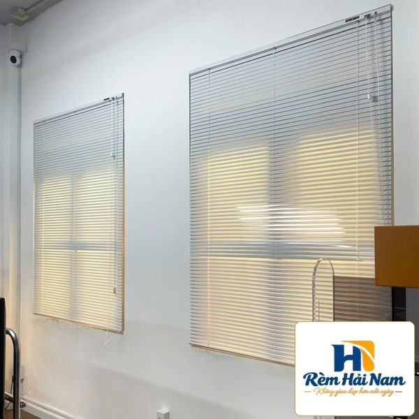 Rèm Sáo Nhôm Văn Phòng Giá Tốt, Lắp Đặt Nhanh