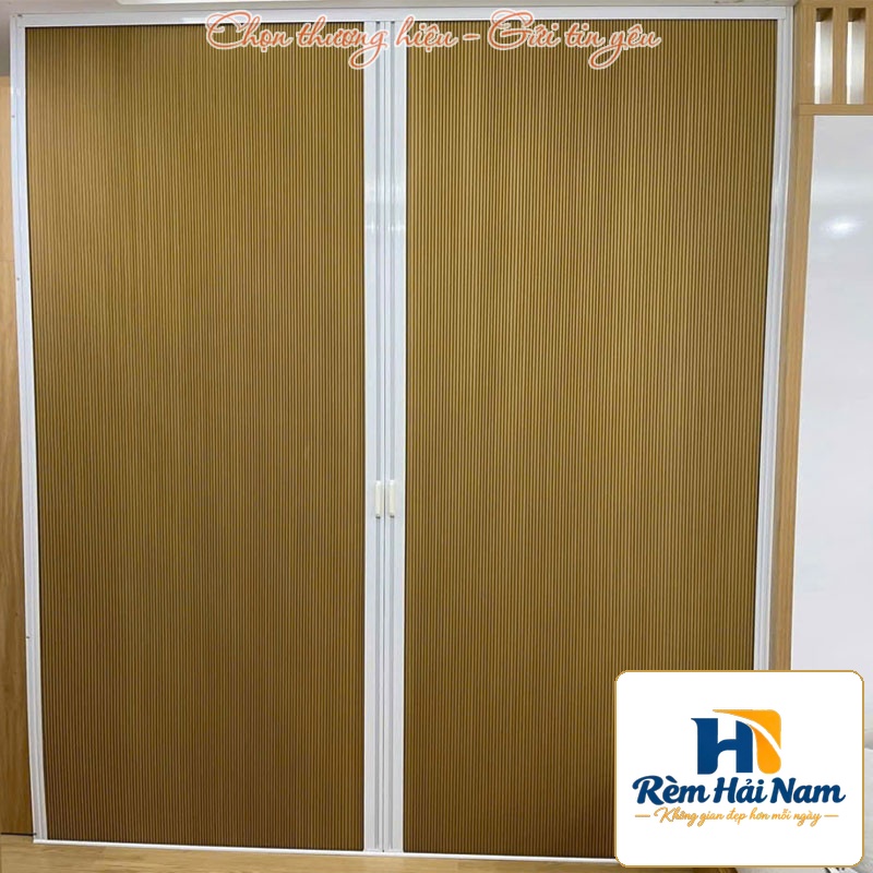 Vách ngăn phòng khách với bếp bằng vải tổ ong giữ lạnh mã FSV15